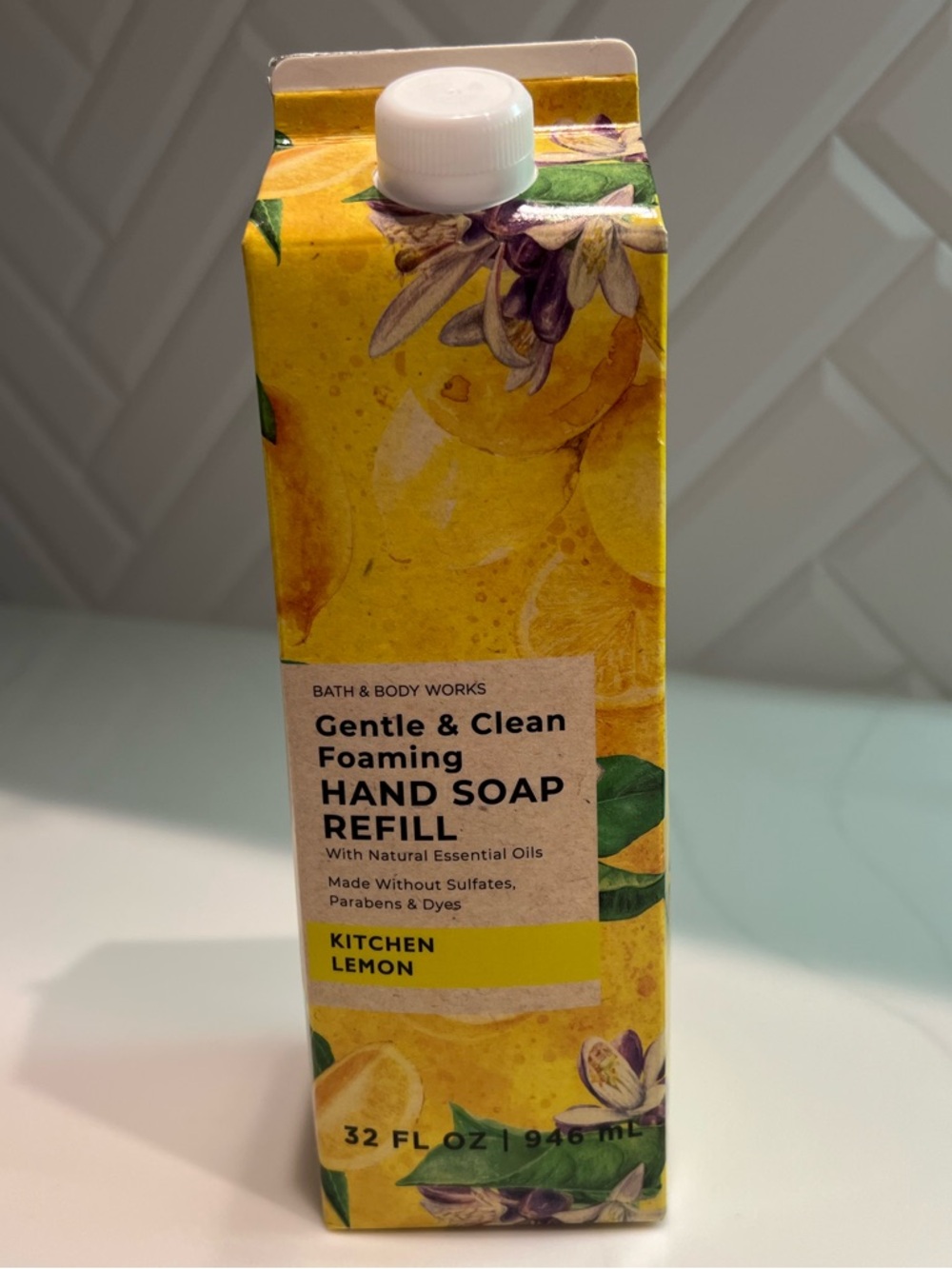 Bath & Body Works Kitchen Lemon Gentle & Clean Foaming Hand Soap Refill